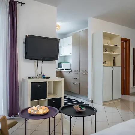 With A Parking Space - 21369 Apartment Pula
