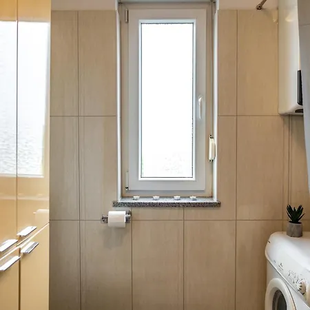 With A Parking Space - 21369 Apartment Pula